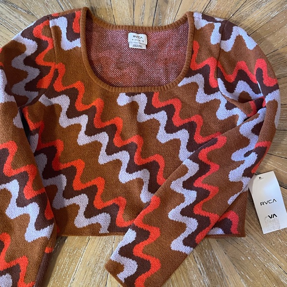 RVCA cropped sweater, size M NEW with tags - Picture 1 of 7